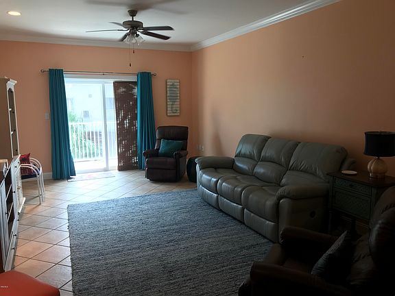 5th image of 1453 E Beach Blvd