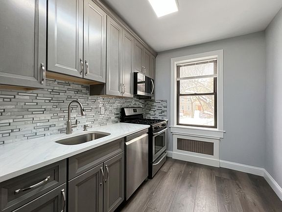 4th image of 19-65 76th St #1