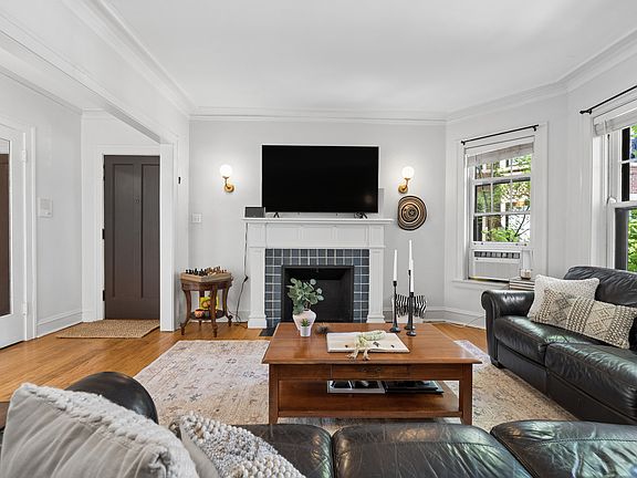 3rd image of 632 Sheridan Sq APT 2