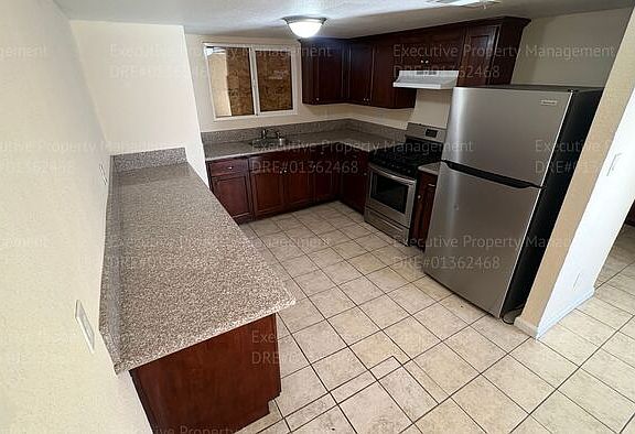 5th image of 618 8th St #L