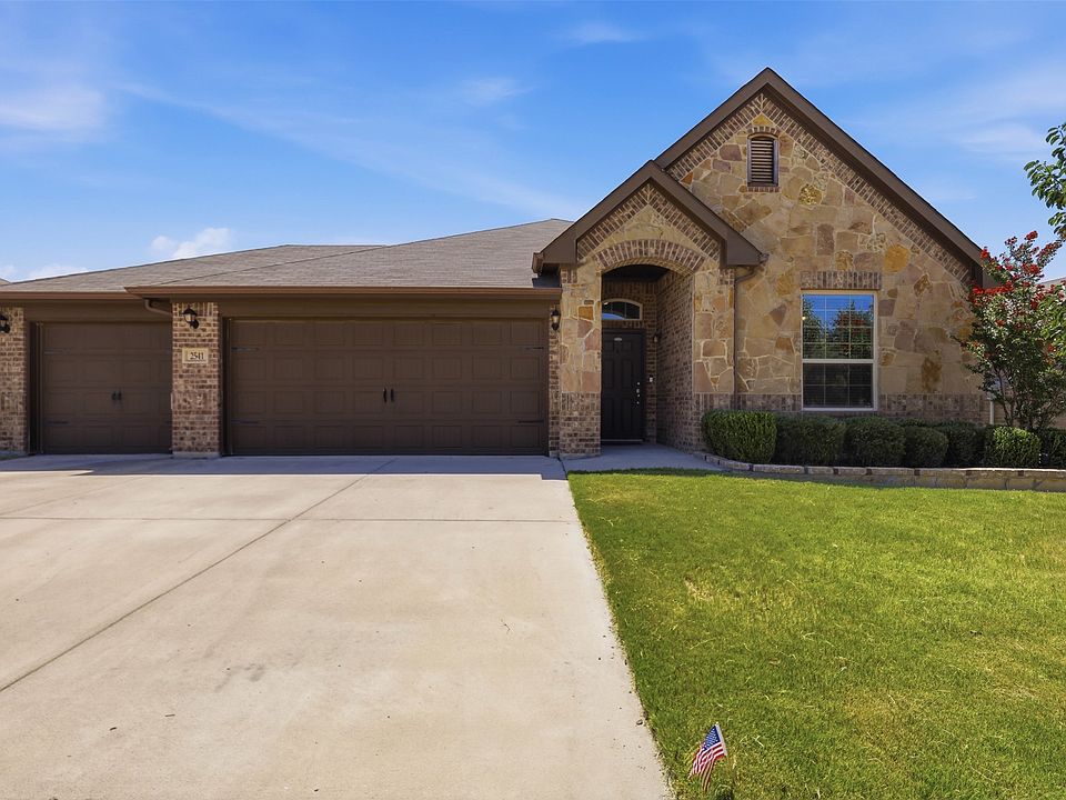 1st image of 2541 Weatherford Heights Dr