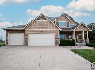 4020 SW Barons Ln, Topeka, KS 66610