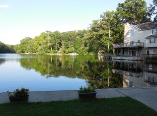 10 Cherry Run Rd, Monroeville, NJ 08343