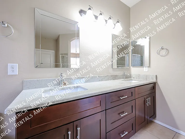 7414 N 88th Ln — Photo 31