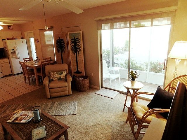 Living Room into Lanai