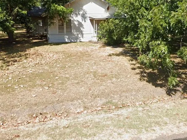 1001 Lynn St, Bonham, TX 75418