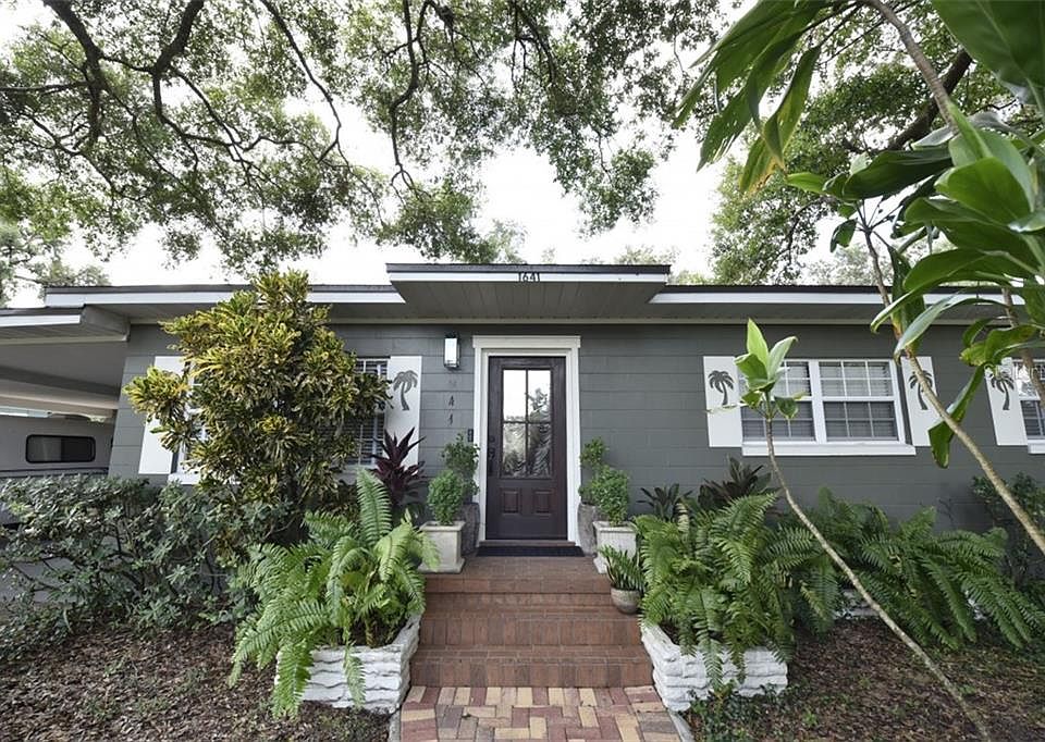 1st image of 1641 Poe Ave