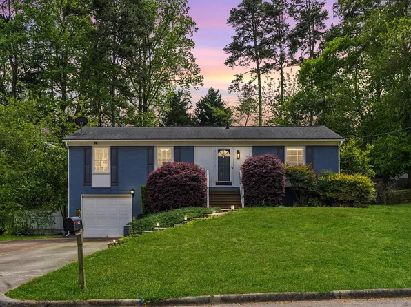 412 Pinecroft Dr, Raleigh, NC 27609