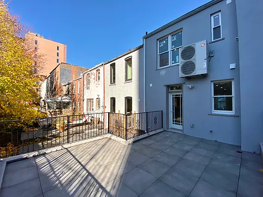 Rented by Remax Real Estate Professionals | media 91