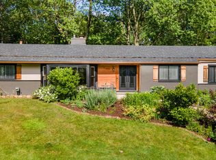 2905 Lahser Rd, Bloomfield Hills, MI 48304