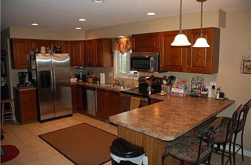 3rd image of 138 Elizabeth Ave