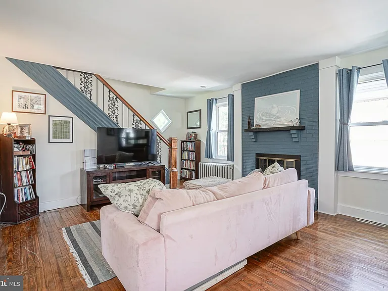 158 Wyoming Ave — Photo 6