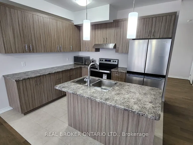 55 Hildred St — Photo 6