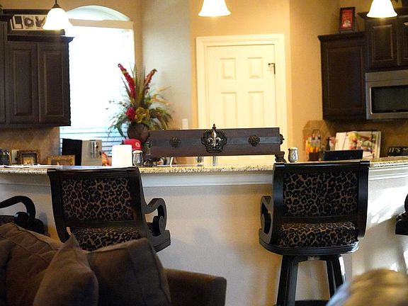 4th image of 5902 Pedernales Dr