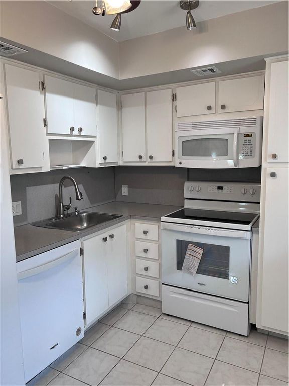 3000 S Course Dr APT 209, photo 7