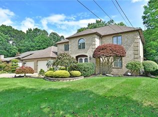 445 5th Ave, Hubbard, OH 44425