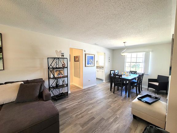 3rd image of 200 Country Club Dr APT 1008