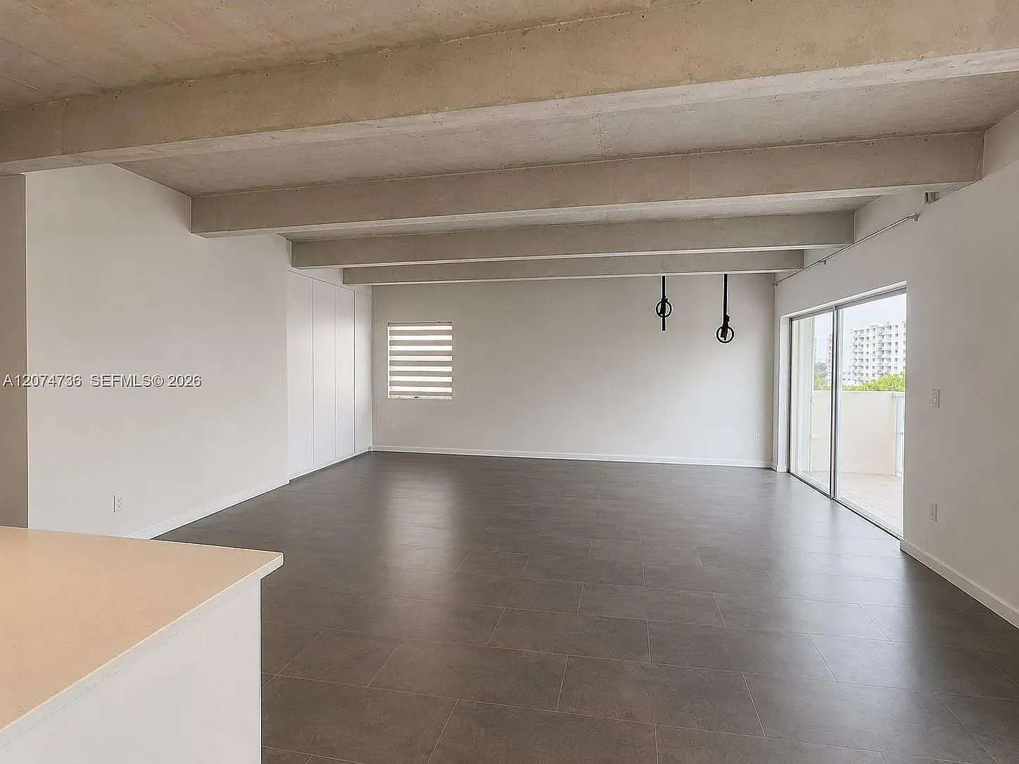 1 bed, 1.5 bath, 758 sqft, $2,000 — Photo 2