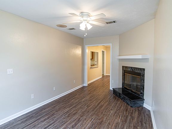 4th image of 1202 Hidden Pl APT D