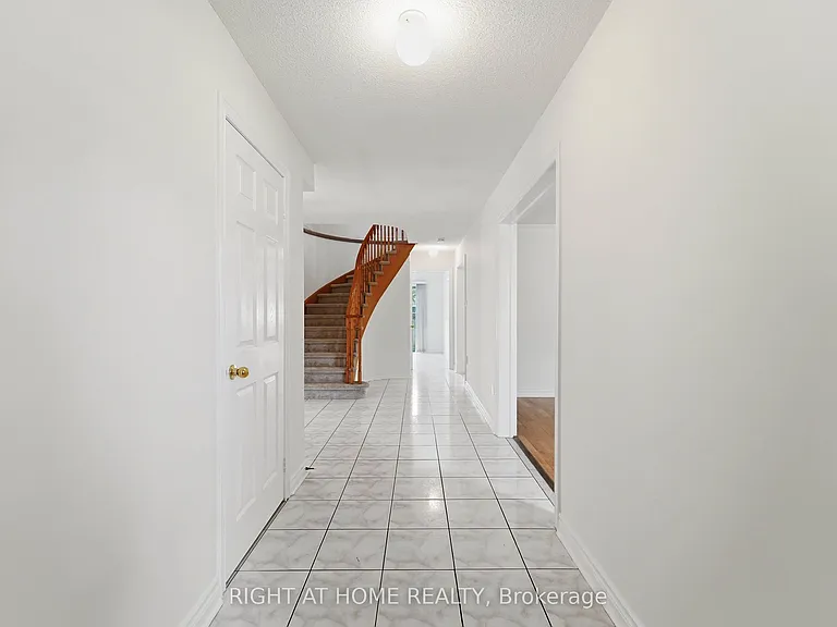 17 Bilbermar Dr — Photo 3