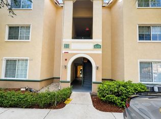 2457 Centergate Dr APT 203, Hollywood, FL 33025