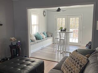 405 Pine Hill Rd, Moosup, CT 06354