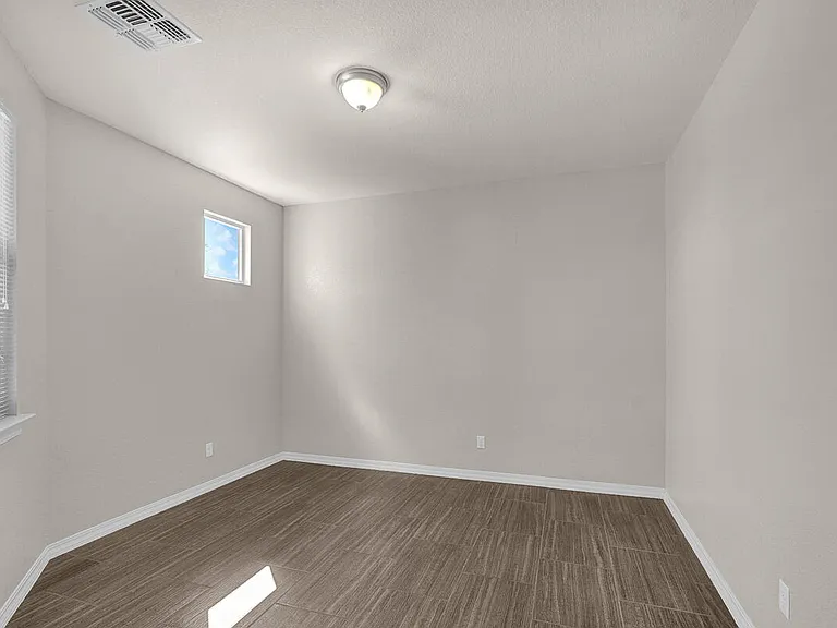 11381 S Ranch Ct — Photo 2