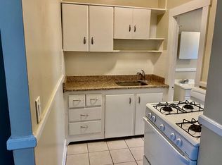 118 Seabury St APT 1N, Fall River, MA 02720