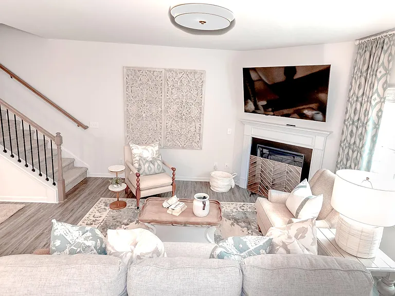 144 Madison Bnd — Photo 13