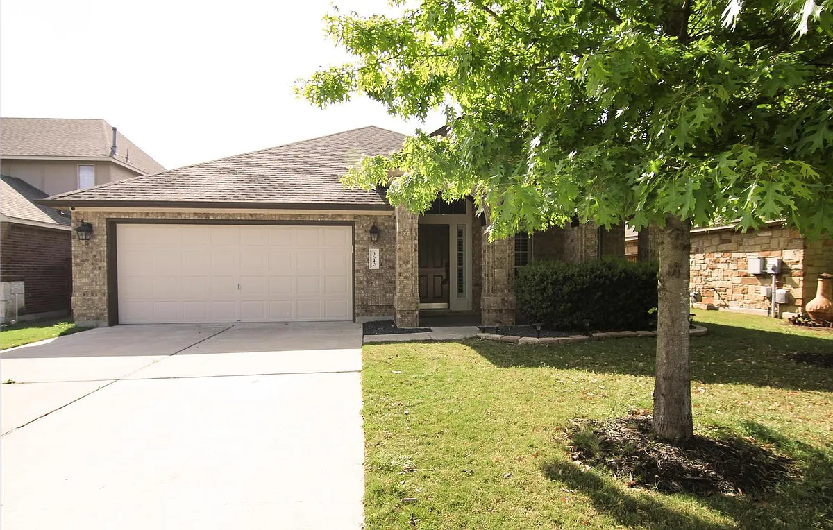 Building Photo - 3640 Rosalina Loop