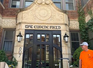 807 W 48th St APT 401, Kansas City, MO 64112