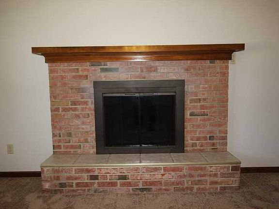 5th image of 102 Westminster Dr