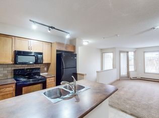 216 McKenzie Towne Ln SE, Calgary, AB T2Z0C4