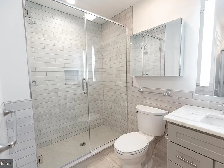 1411-1 Walnut St #203 — Photo 20