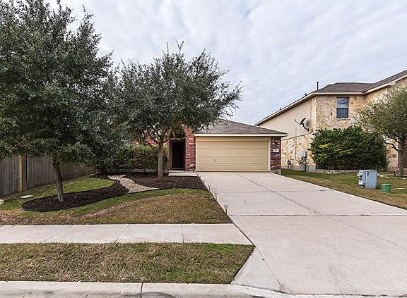 3rd image of 481 Dark Horse Ln