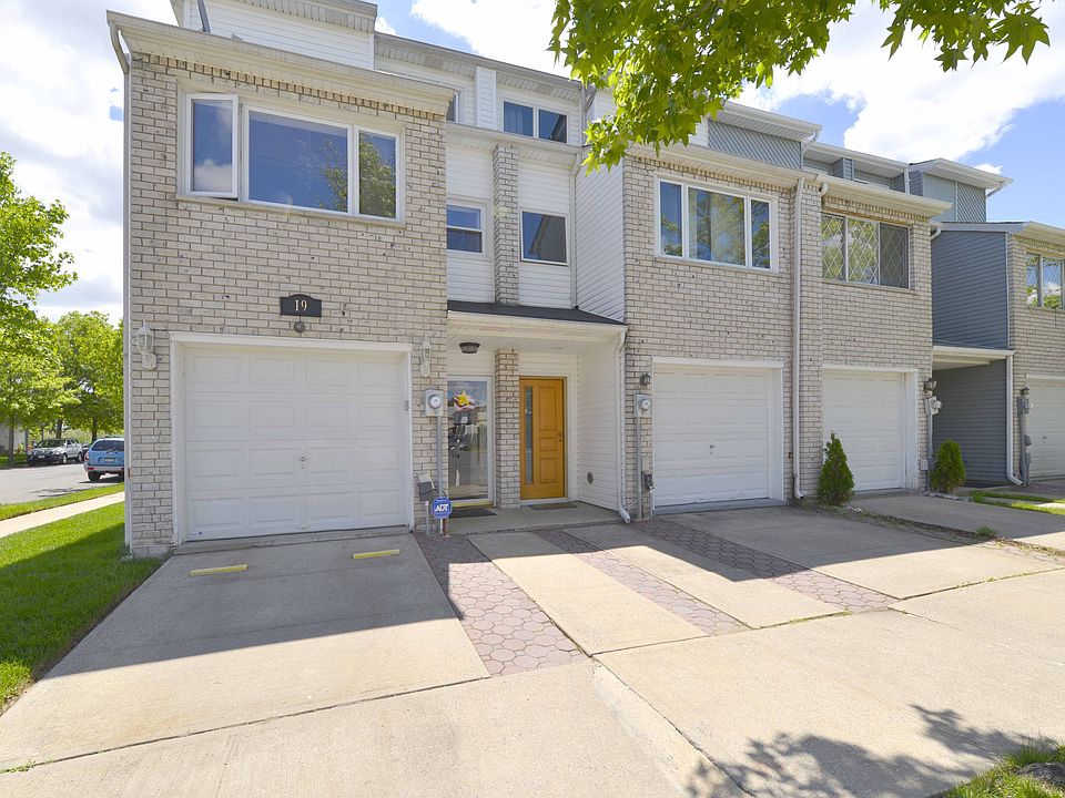 1st image of 19 Highland Ln