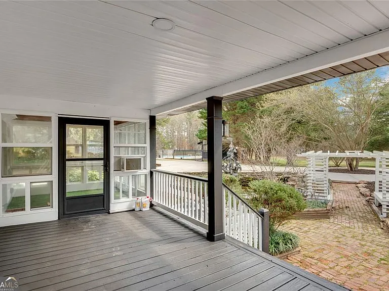 813 Sandy Creek Rd — Photo 17