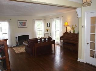 3090 Chadbourne Rd, Shaker Heights, OH 44120
