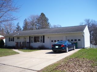 601 Lyndale Ave, Spring Valley, MN 55975