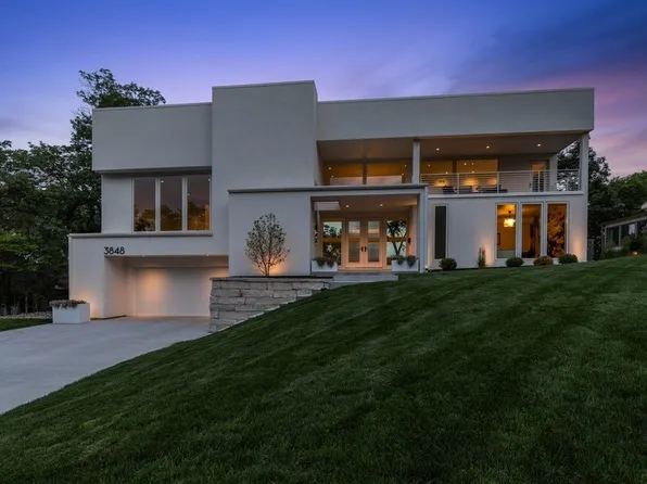 3848 River Oaks Dr, Des Moines, IA 50312