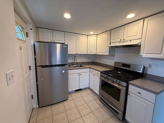 2nd image of 347 Washington St Floor 1