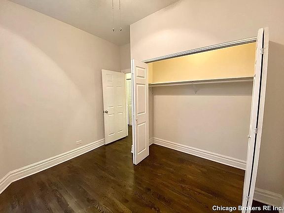 4th image of 2049 W Division St APT 3F