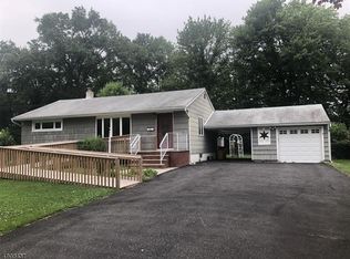 41 Springview Dr, Parsippany, NJ 07054