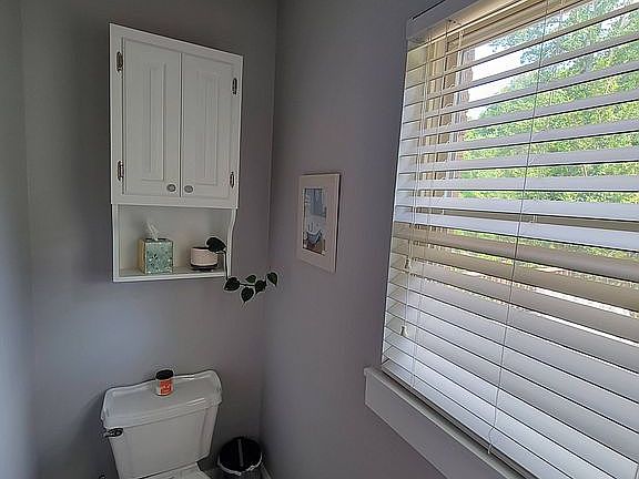 3rd image of 1108 Sunset Dr