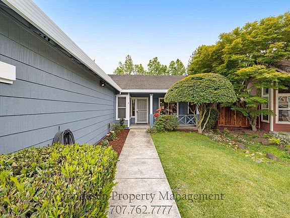 4th image of 1714 Stone Creek Dr