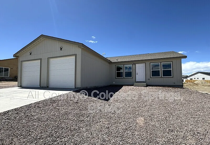 3 bed, 2.0 bath, 1100 sqft, $1,950 — Photo 1