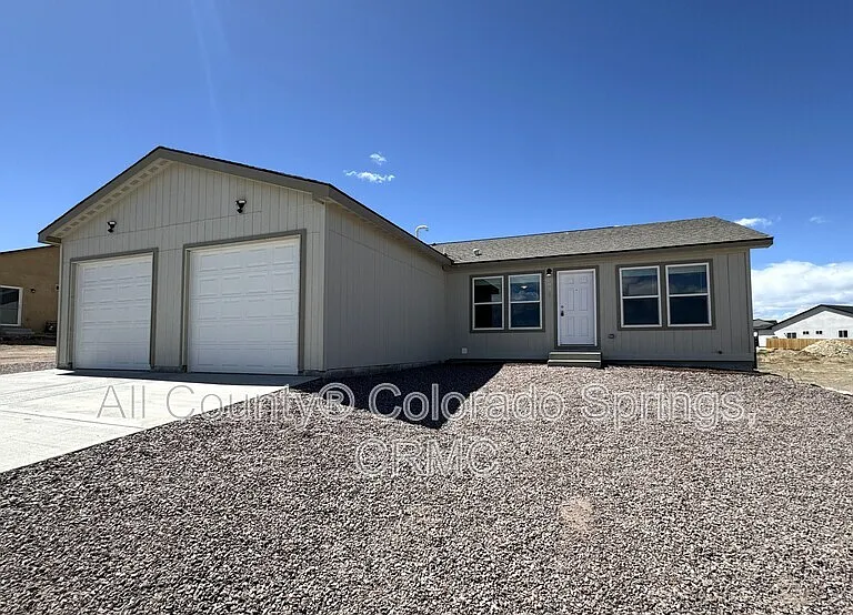 690 E Hahns Peak Ave — Photo 1