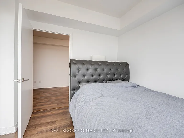 30 Samuel Wood Way #2010 — Photo 10