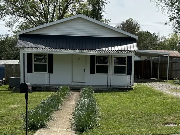 412 4th Ave, Columbia, TN 38401