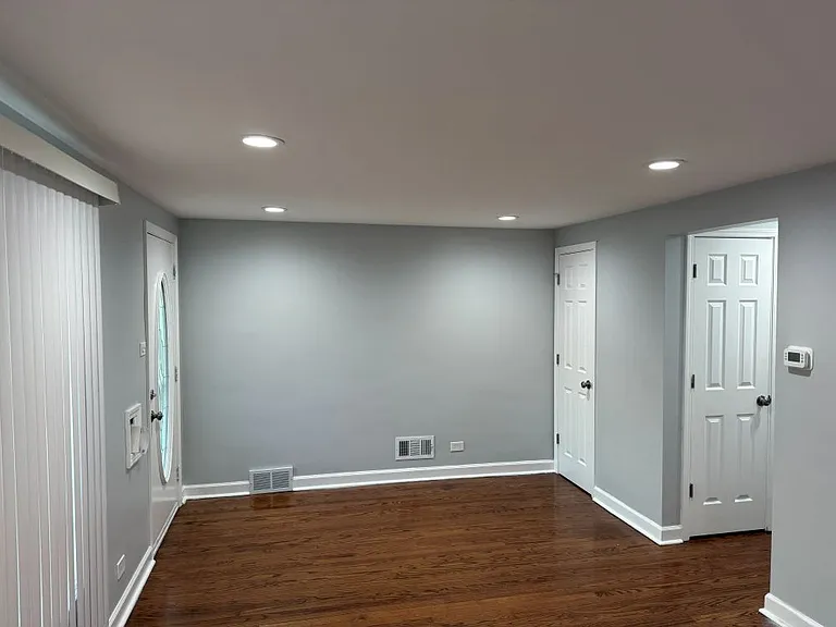 5153 S Oak Park Ave — Photo 2